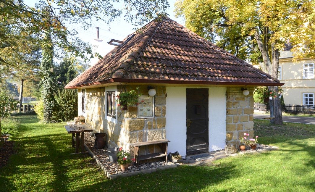 Ubytování Hasina – interiér a exteriér
