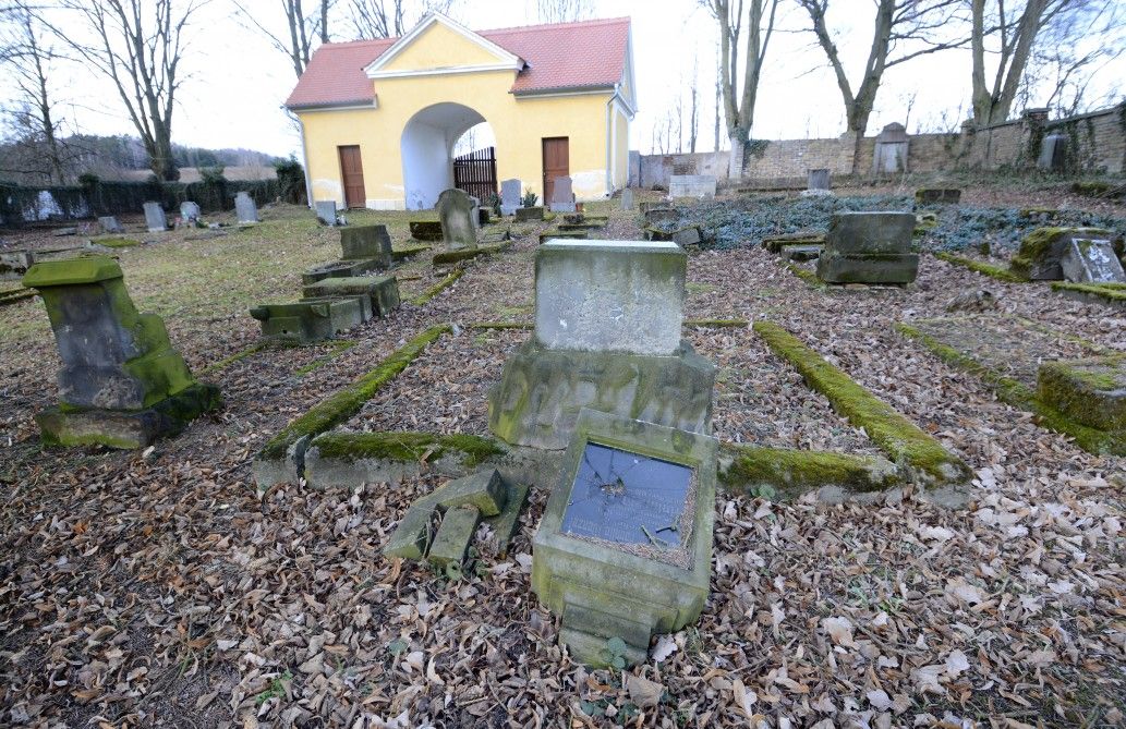 Náš hřbitov – Hasina, Drchlava