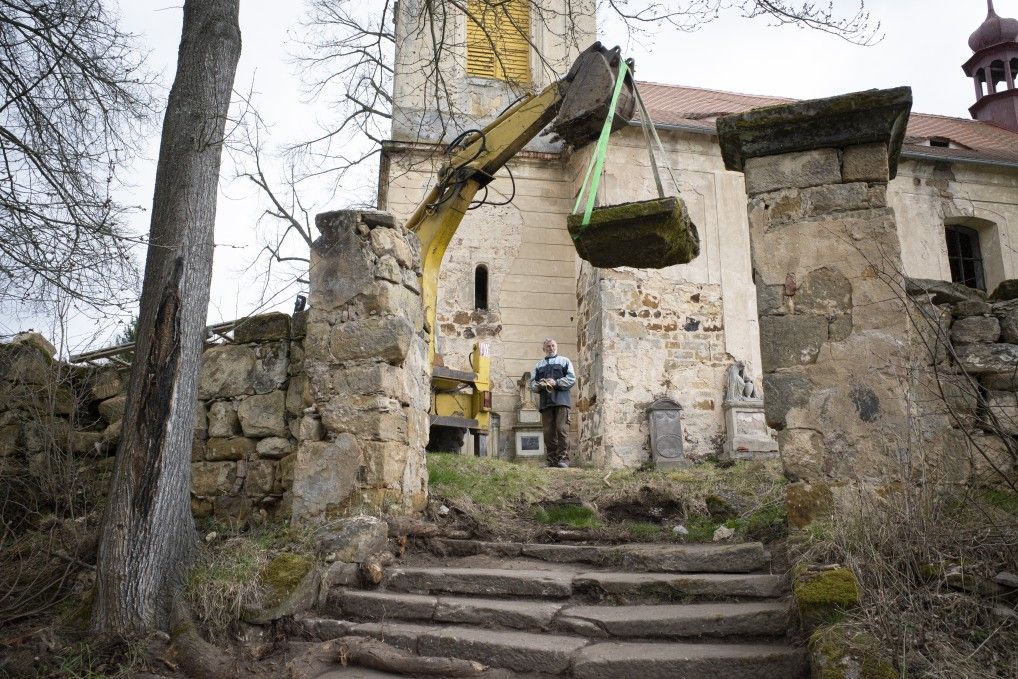 Brigáda na kostele – Hasina, Drchlava